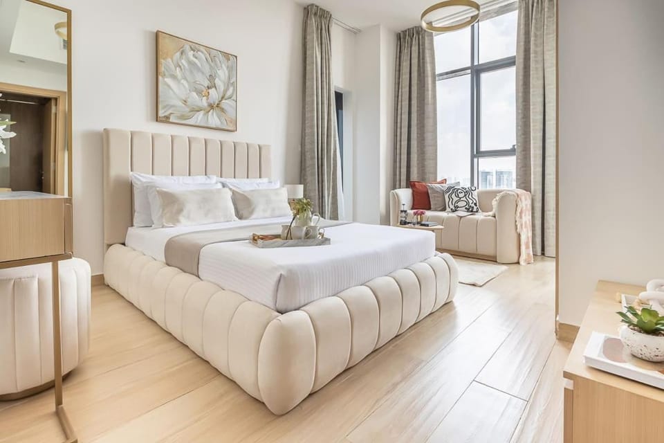 Bed, Living room, Seating area