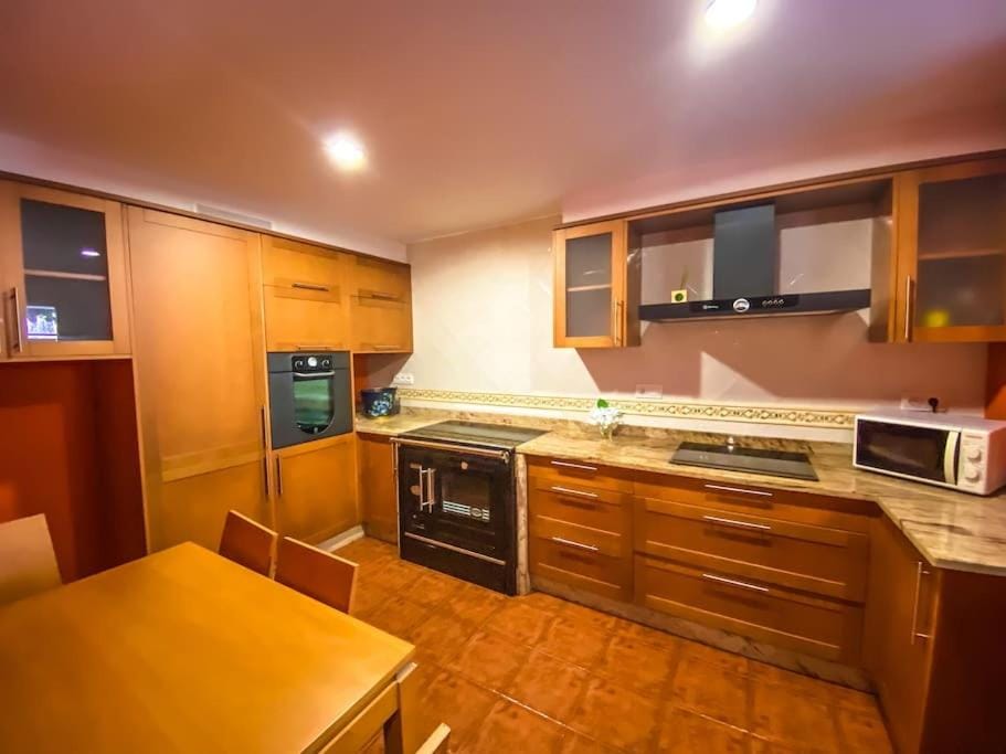 Kitchen or kitchenette, minibar, pet friendly, stove