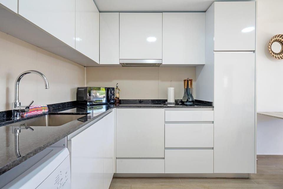 Kitchen or kitchenette, Living room