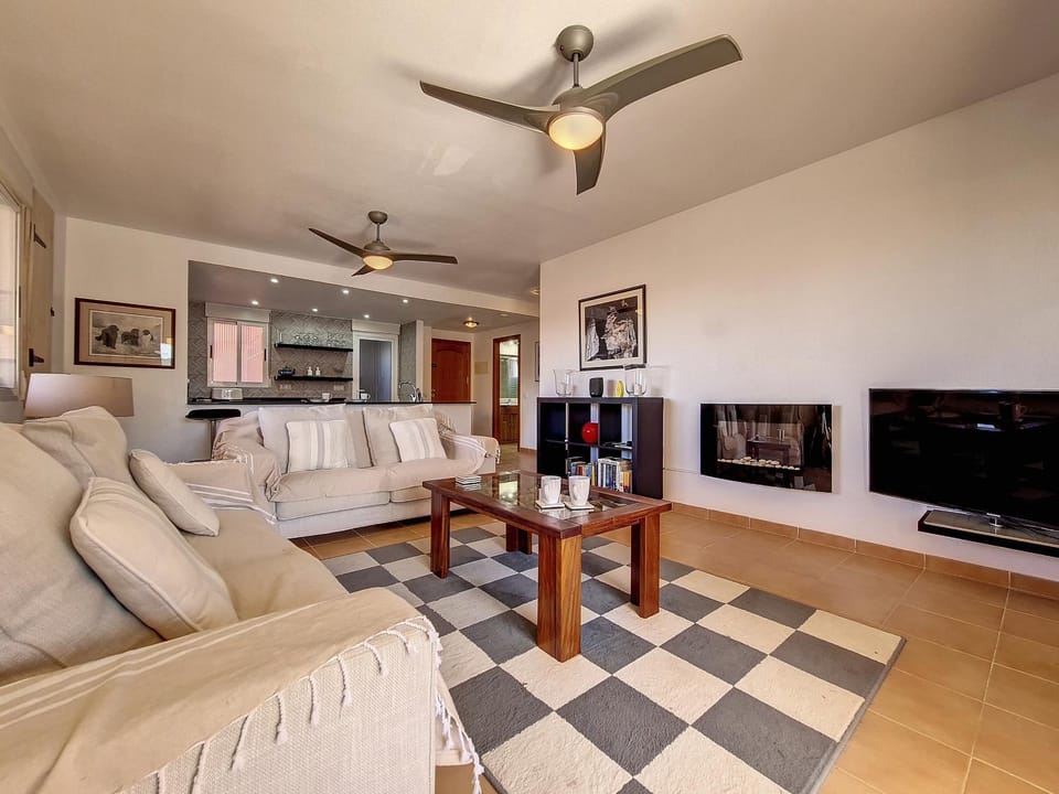 Communal lounge/ TV room, Living room