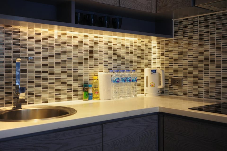 Kitchen or kitchenette