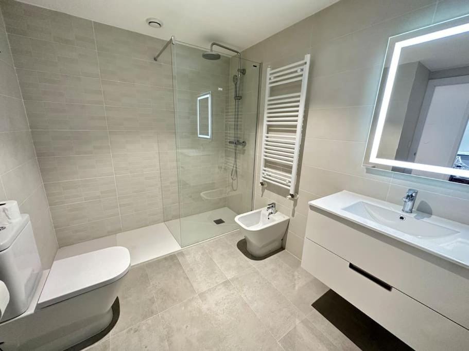 Jacinto Benavente 15, 4A con Parking gratis by YBH Apartment in Vigo