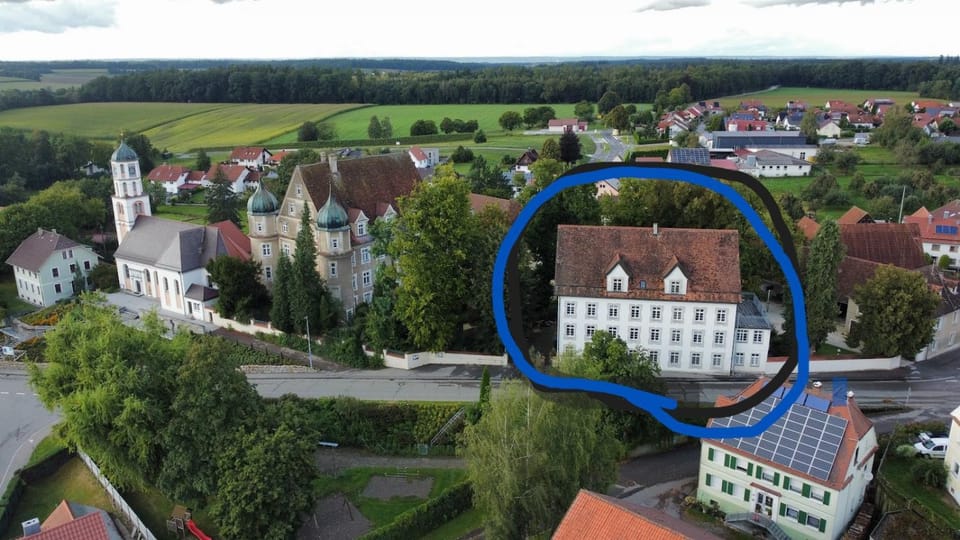 Property building, Bird's eye view, Location