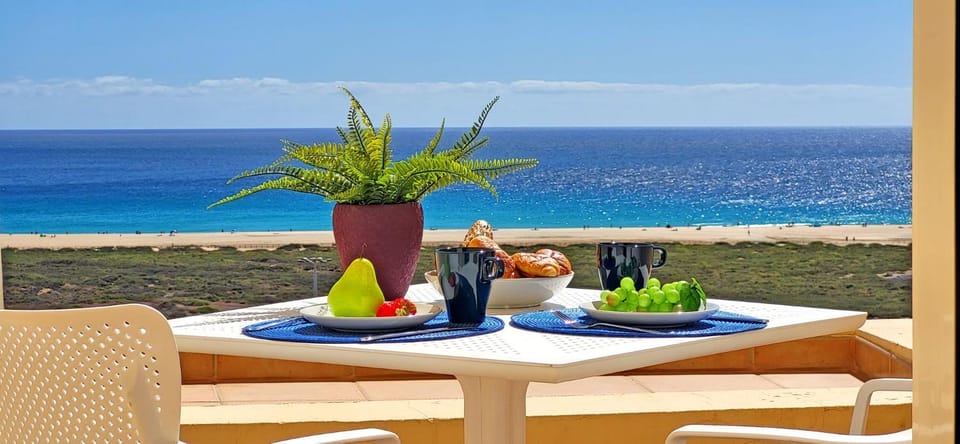 Day, Dining area, Beach, Sea view
