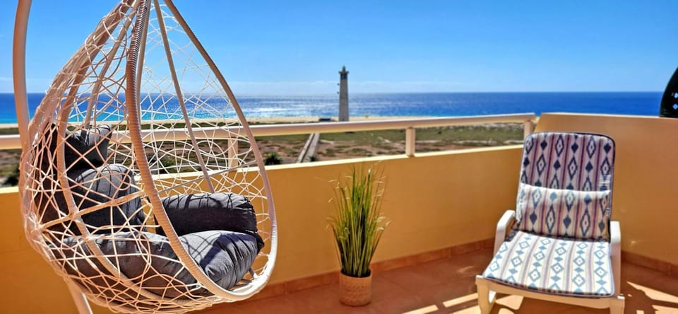 Day, View (from property/room), Balcony/Terrace, Seating area, Sea view