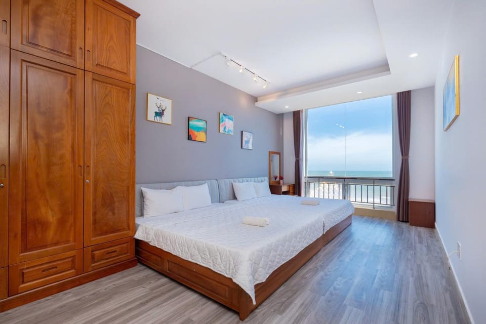 Bed, Natural landscape, Photo of the whole room, Bedroom, wardrobe