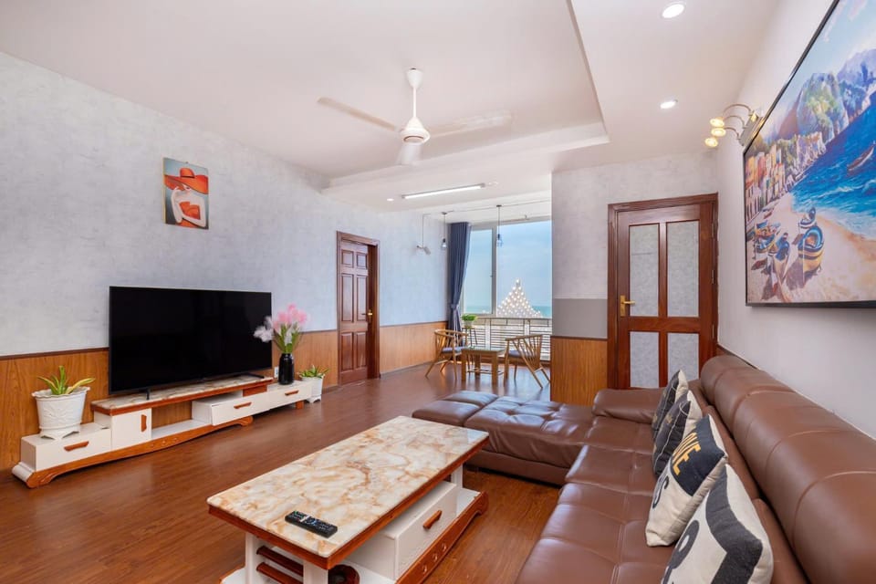 TV and multimedia, Living room, Dining area