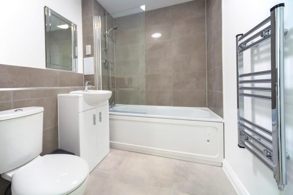 Contemporary 2 Bedroom Apartment in Ashford Apartment in Ashford