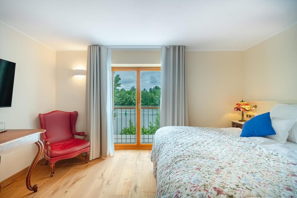 Hotel Maroggo Schenke Fränkisches Wirtshaus am Main Hotel in Veitshöchheim