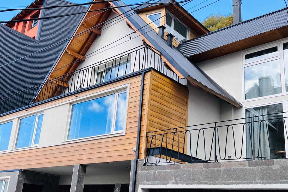 Property building, Internal: Not applicable to any particular room