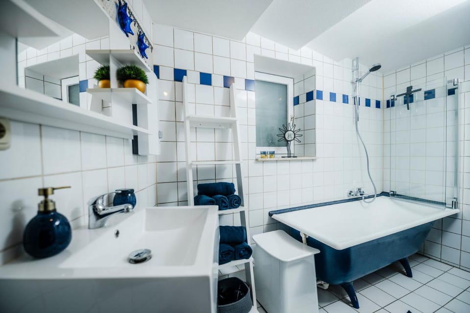 Bathroom, Bath