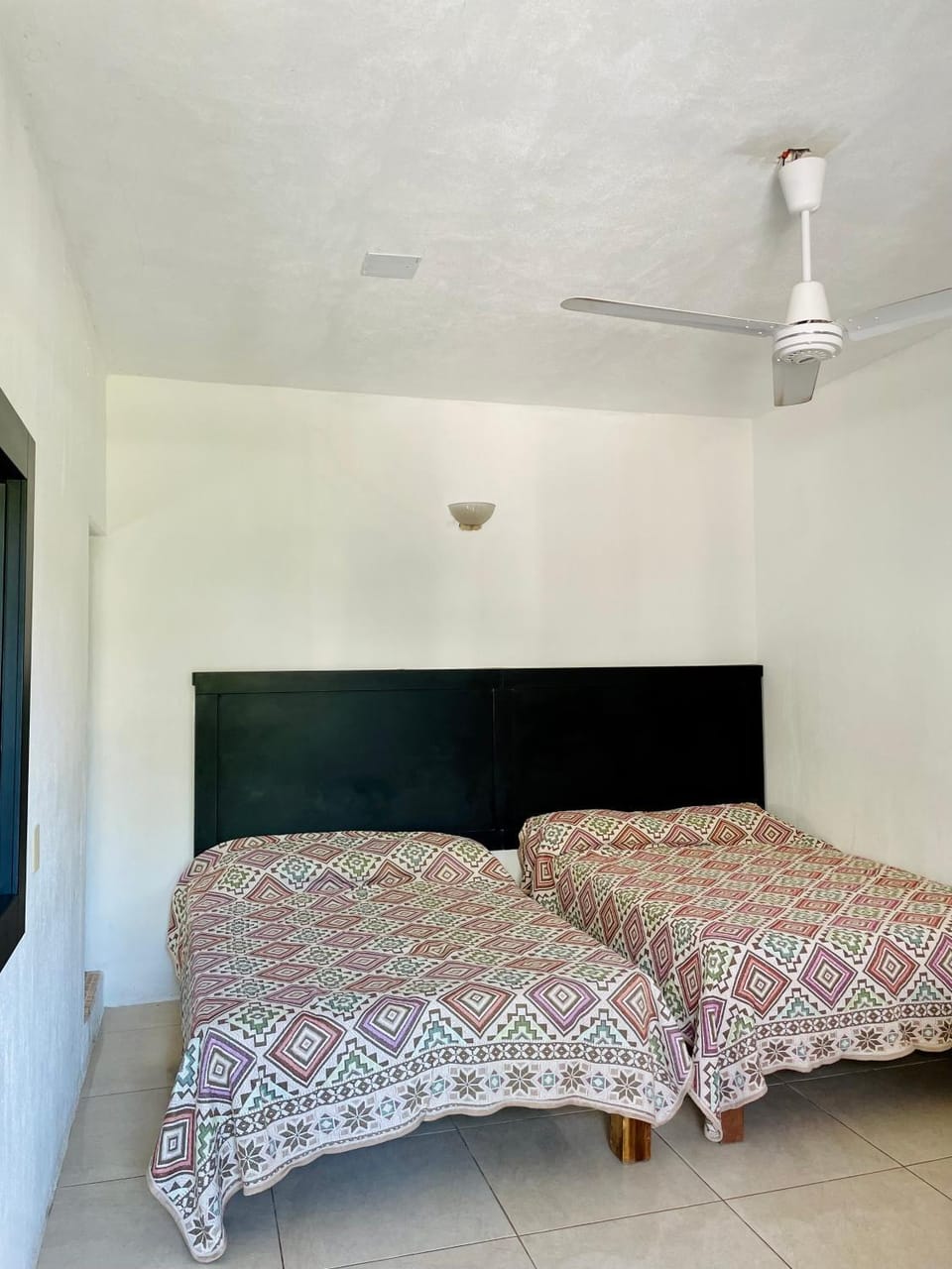 Bed, Photo of the whole room, Bedroom, fireplace