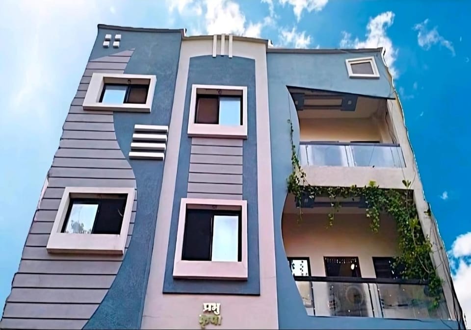 Property building, Day, View (from property/room), Balcony/Terrace
