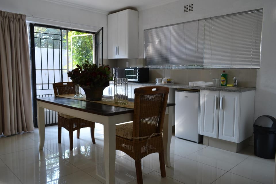 Bryanston Elgin - Cottage 1 Apartment in Sandton