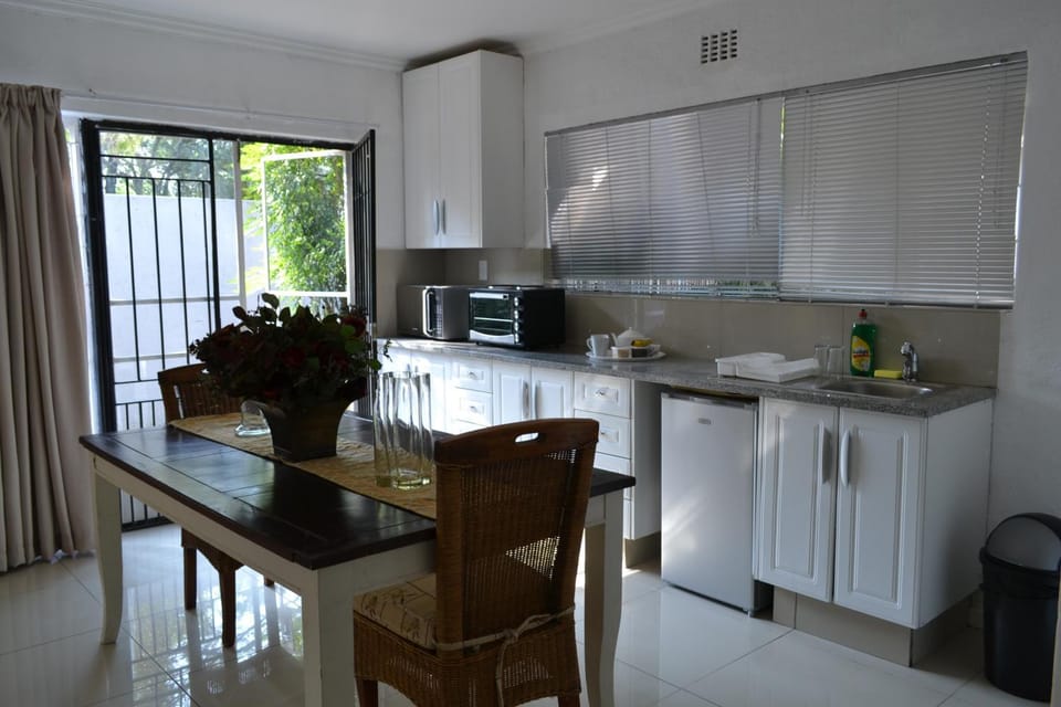 Bryanston Elgin - Cottage 1 Apartment in Sandton