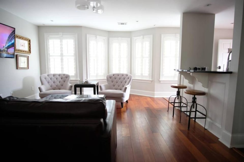 TV and multimedia, Seating area