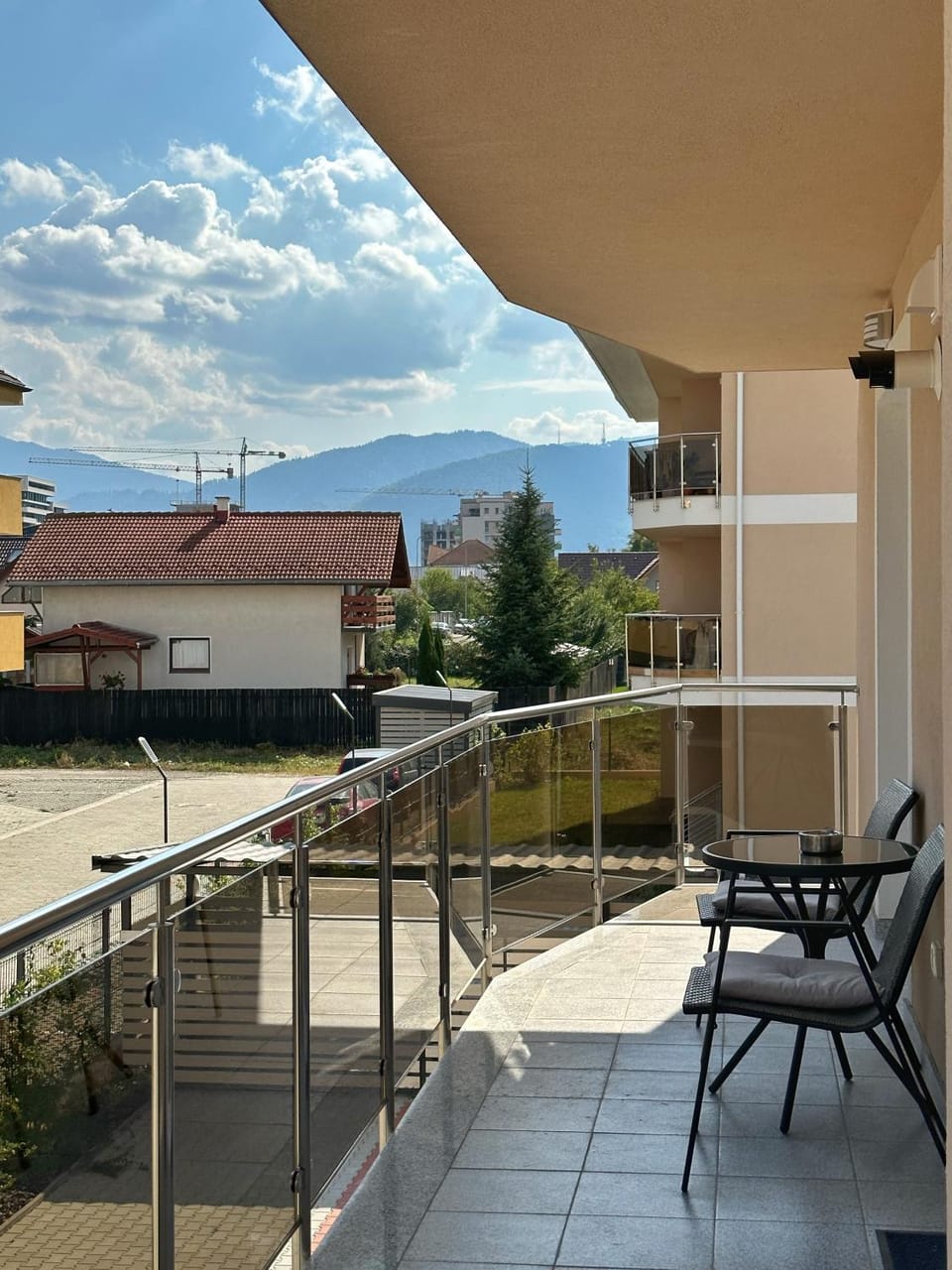 Property building, Day, Natural landscape, View (from property/room), Balcony/Terrace, Dining area, Mountain view
