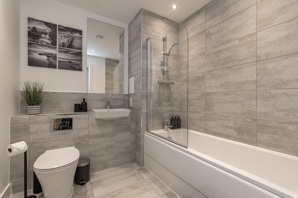 Luxury Apartment-Free Parking-Central Location-Close To Airport, Station & Centre Apartment in Luton