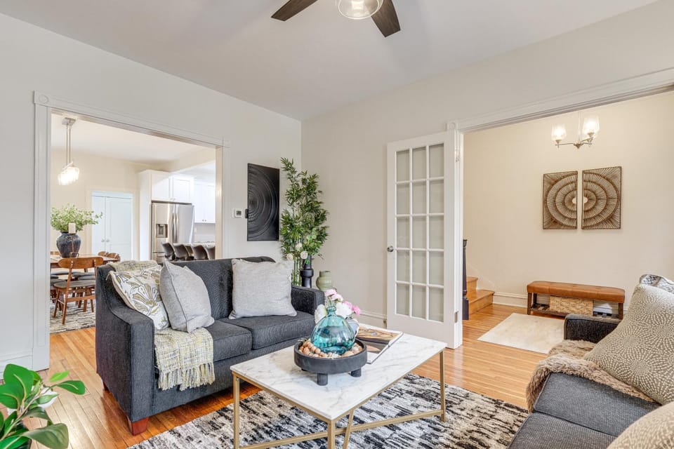 Walk to Byrd Park! Sleek Extended Escape w/ Patio House in Richmond