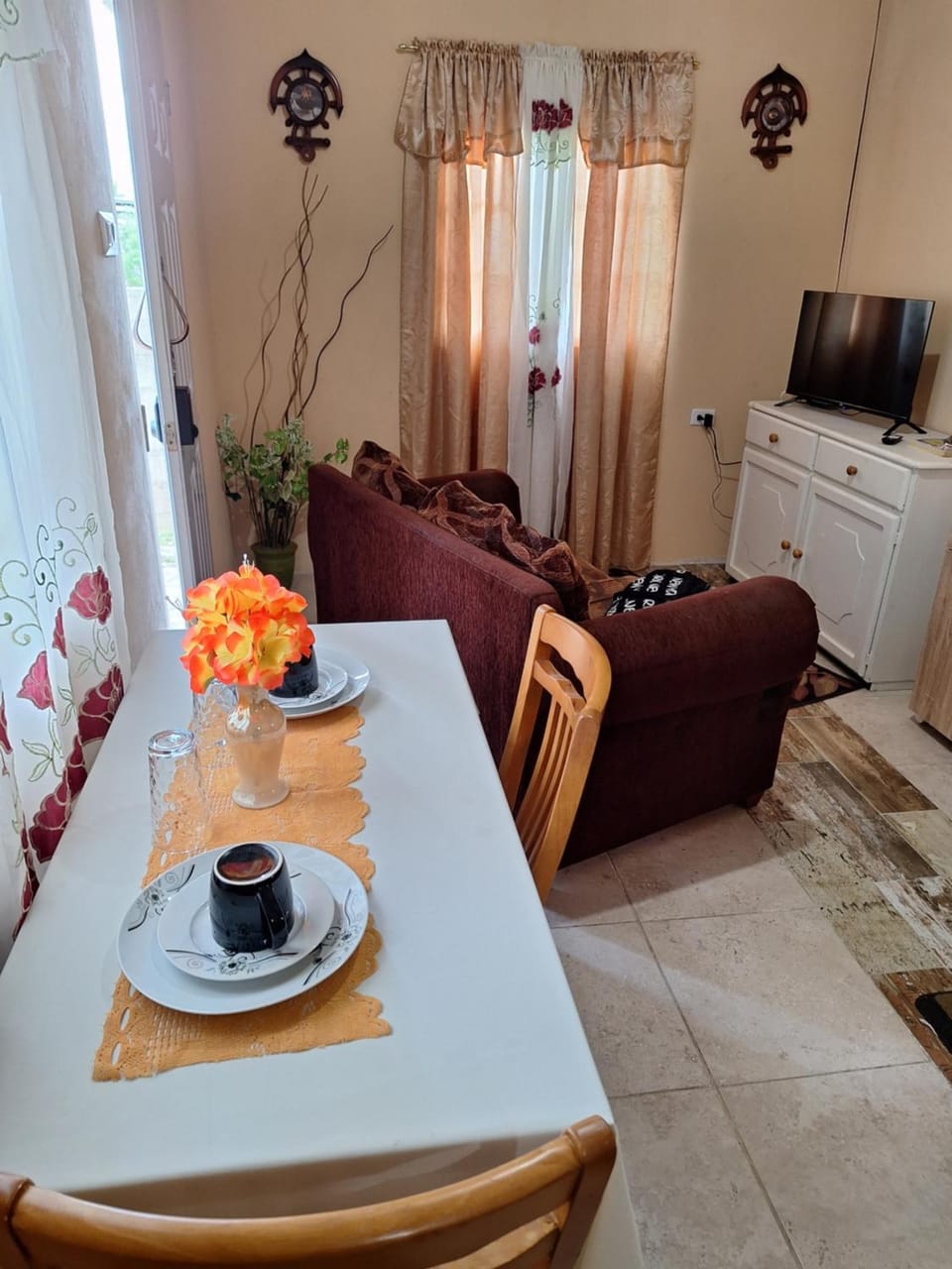 Living room, Dining area