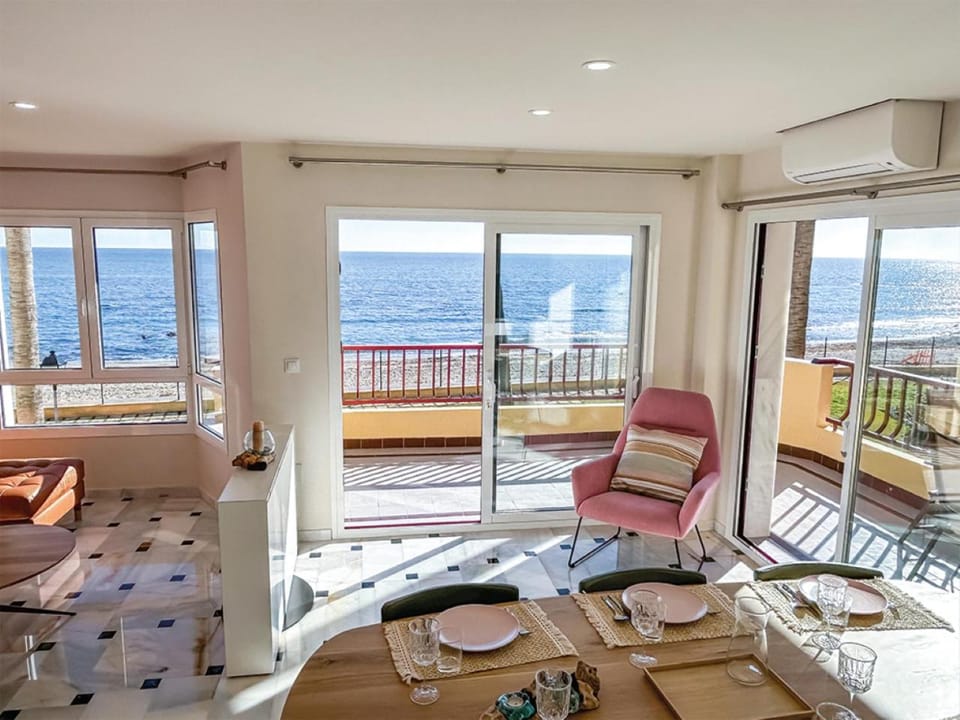 Balcony/Terrace, Dining area