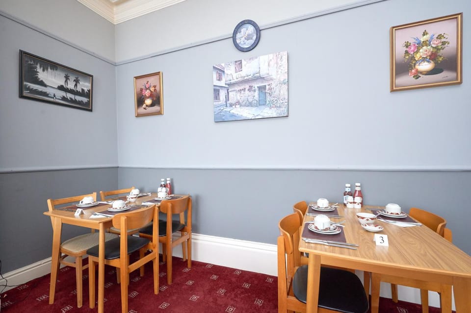 Dining area, Breakfast