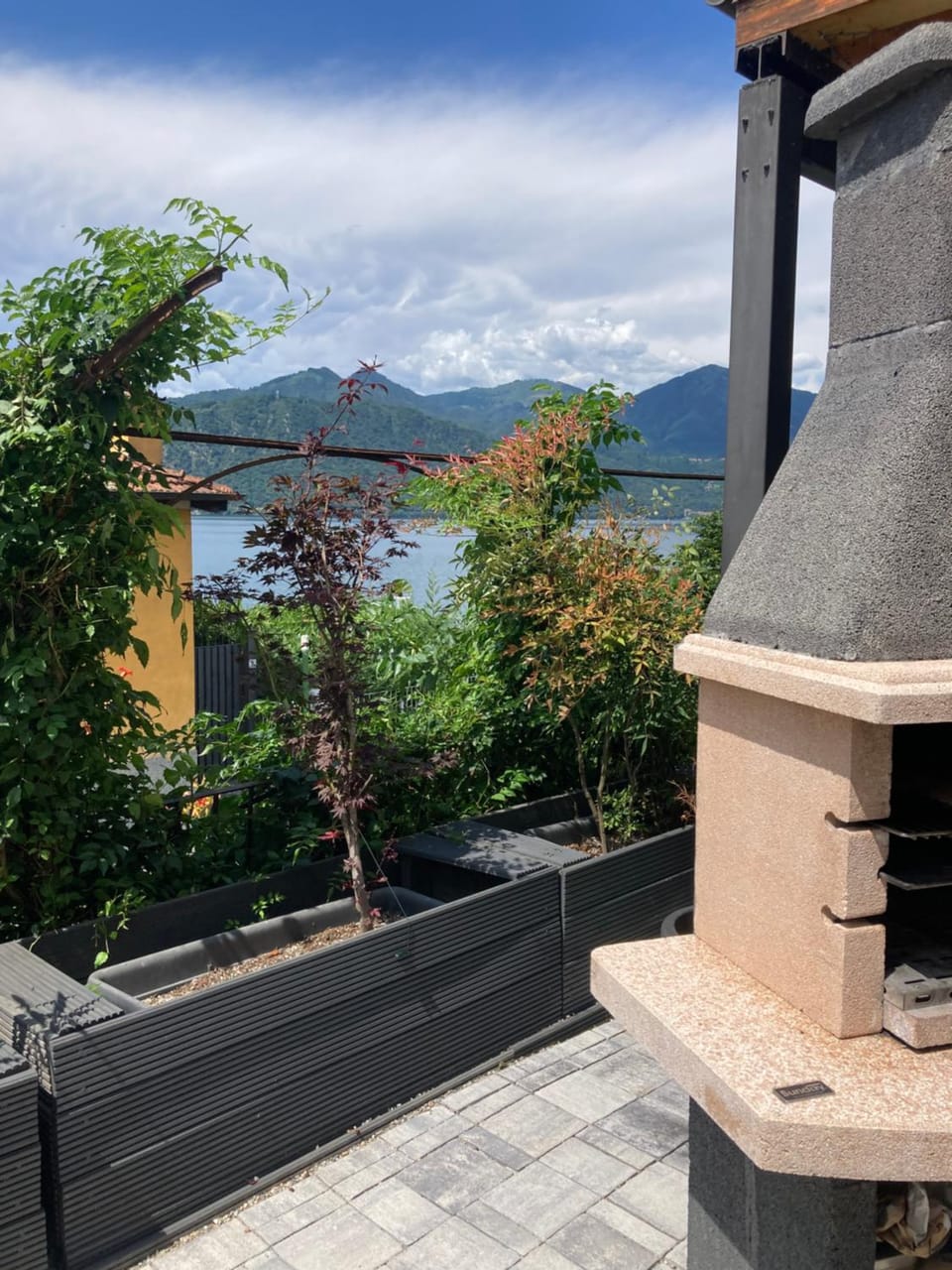 View (from property/room), Balcony/Terrace, Lake view