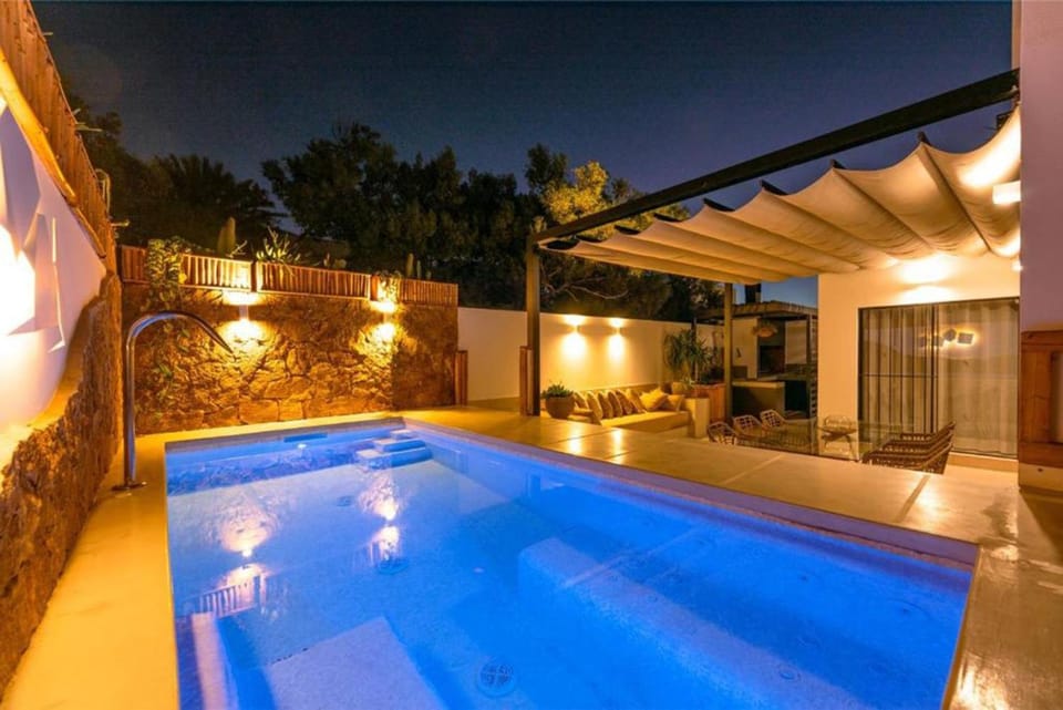 Night, Pool view, Swimming pool