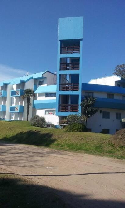 Departamento en complejo familiar con pileta Apartment in Pinamar