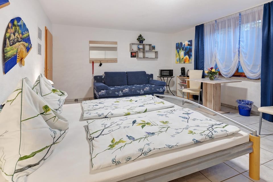 Living room, Bedroom
