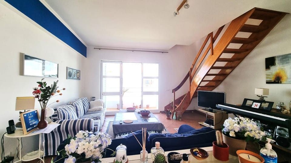 Communal lounge/ TV room, TV and multimedia, Balcony/Terrace, Balcony/Terrace, Living room, Seating area
