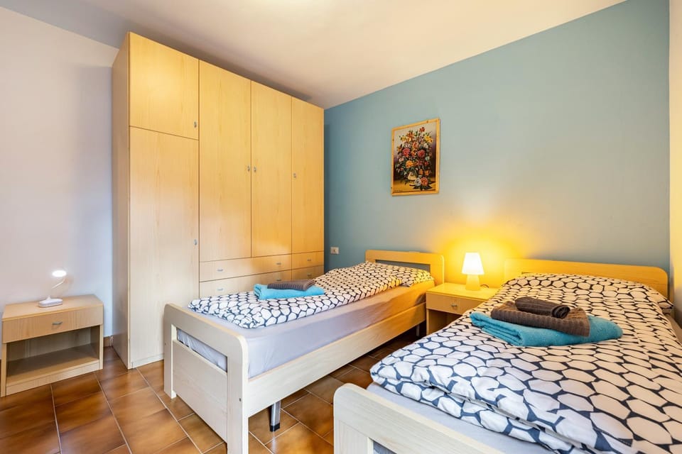 Property building, Living room, Bedroom