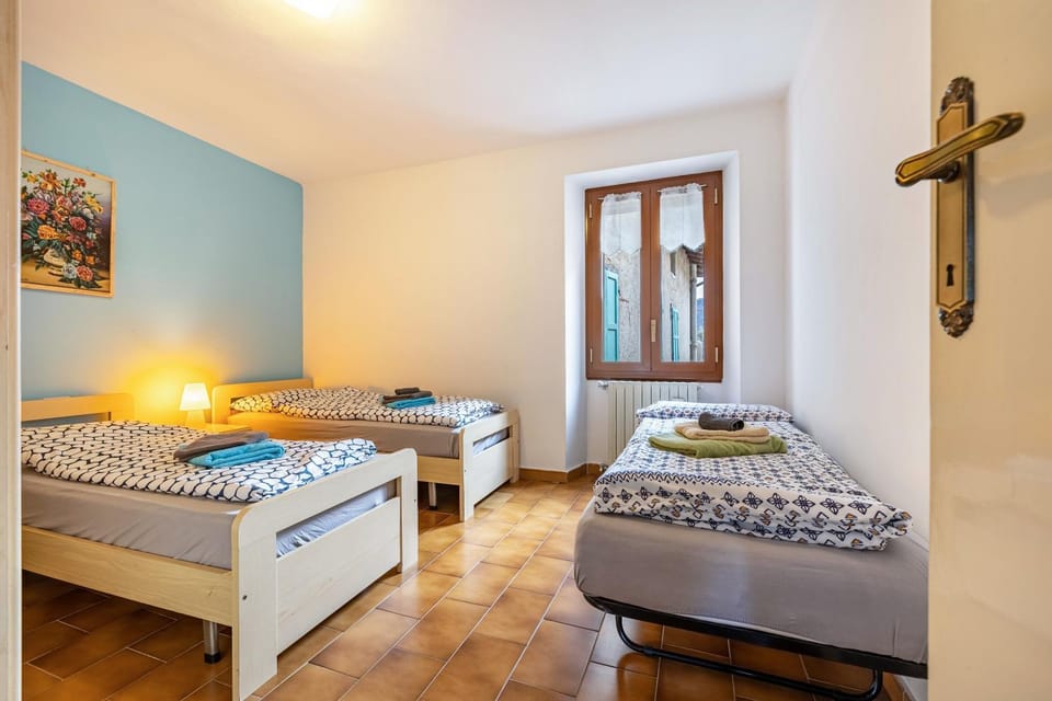 Property building, Living room, Bedroom