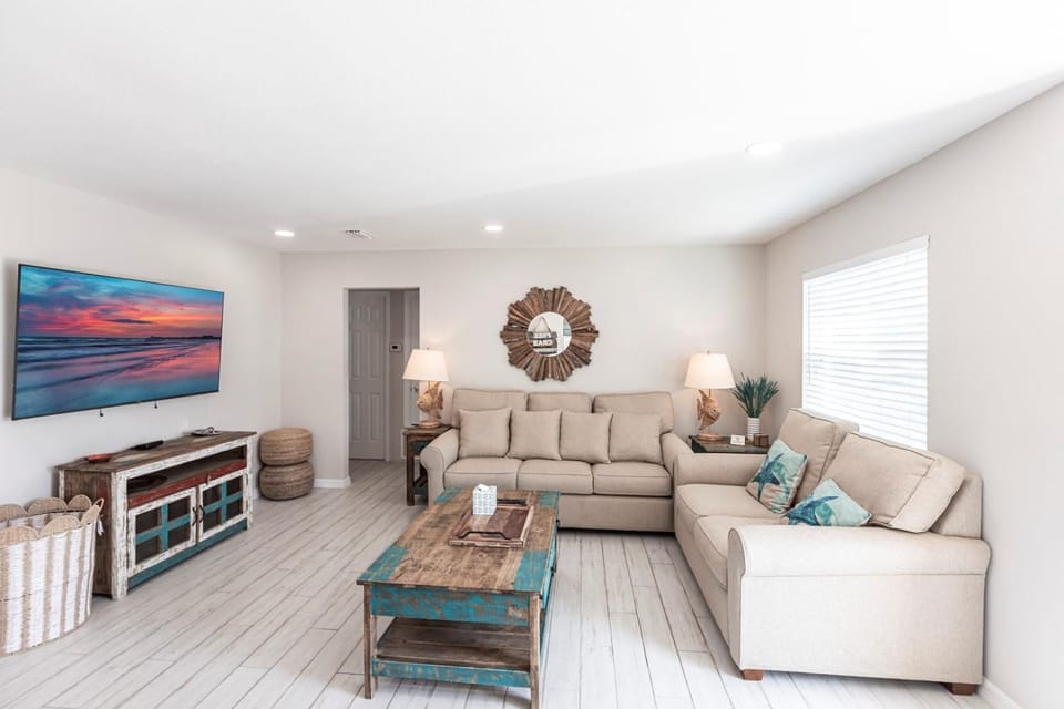 Villa 52S - Premium W&D Villa in Siesta Beach
