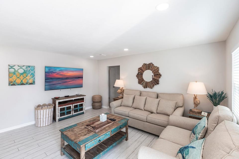 Villa 52S - Premium W&D Villa in Siesta Beach