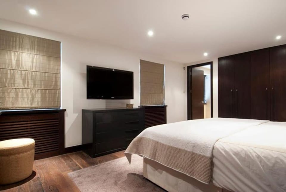 Mayfair Penthouse with Rooftop facing Hyde Park Apartment in City of Westminster