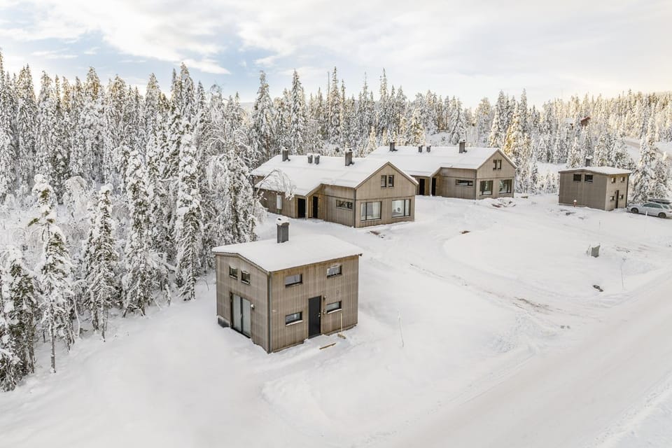 Property building, Day, Winter