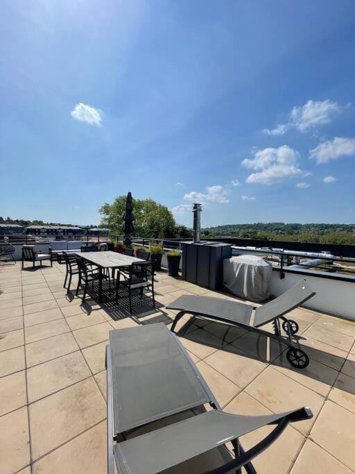 Magnifique appartement avec sa grande terrasse Apartment in Trouville-sur-Mer