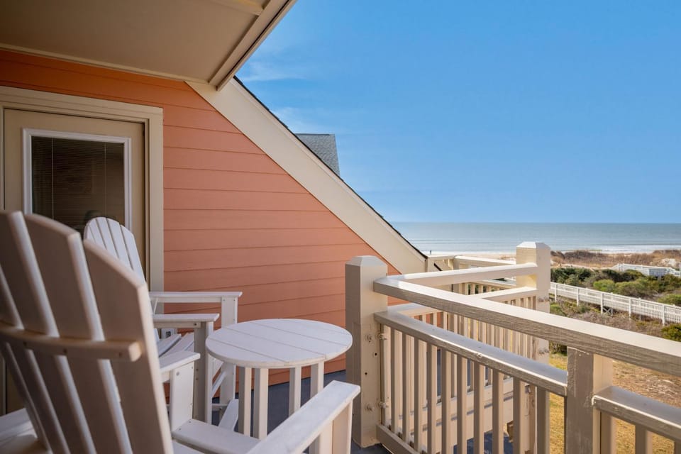 A View To Live For by Oak Island Accommodations Apartment in Caswell Beach