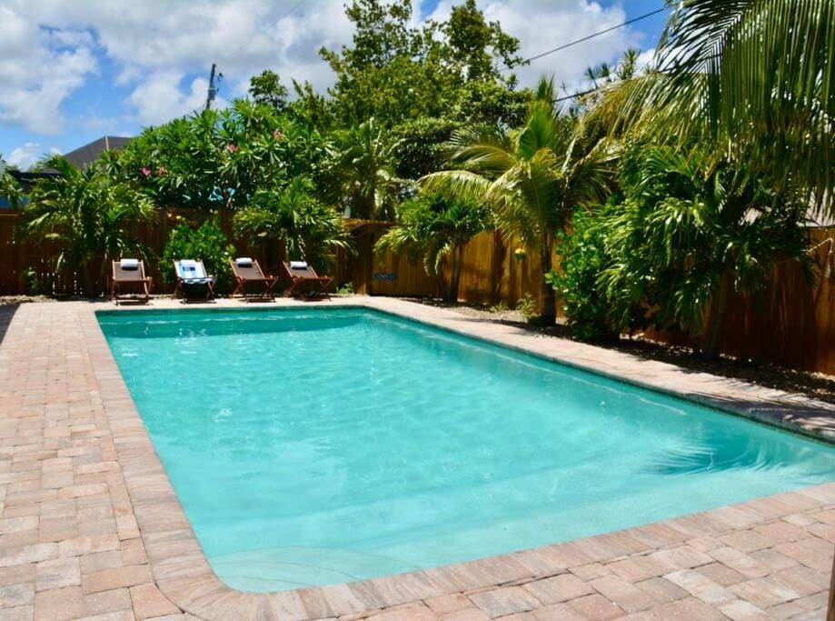 Day, Garden, Garden view, Pool view, Swimming pool, sunbed