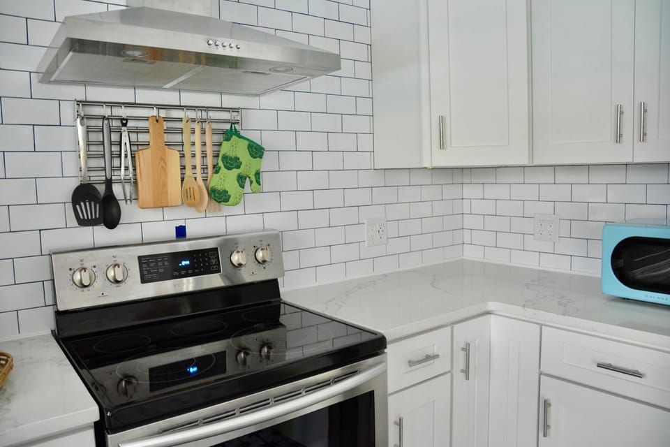 Kitchen or kitchenette, stove