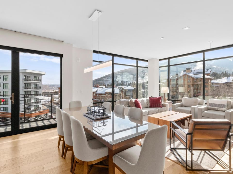 Living room, Dining area