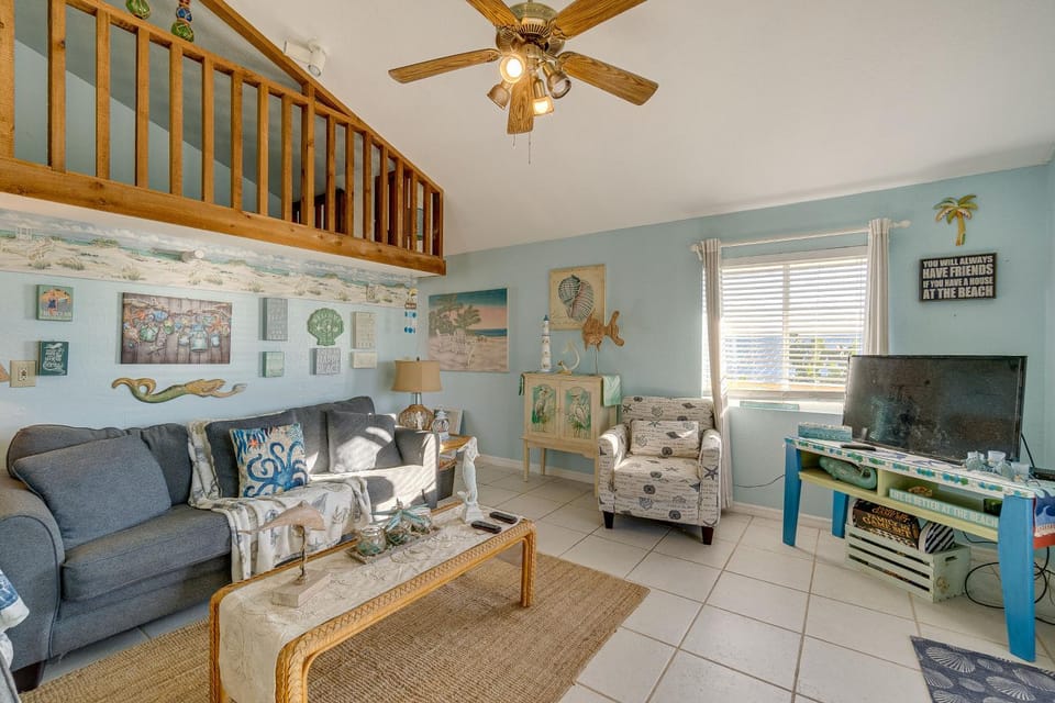 Little Gasparilla Island Paradise: Walk to Beach! House in Little Gasparilla