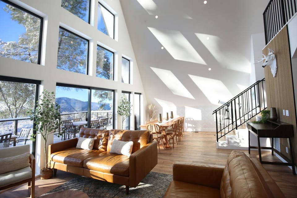 Living room, Seating area, Mountain view