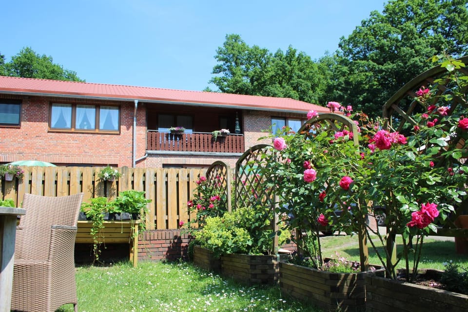 Garden, Area and facilities