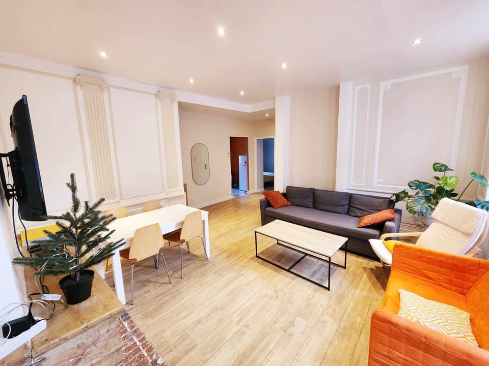 Communal lounge/ TV room, TV and multimedia, Living room