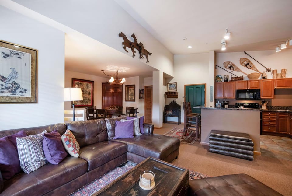 Select Unit 1520- 3 Bedroom- Zephyr Mountain Lodge Apartment in Winter Park
