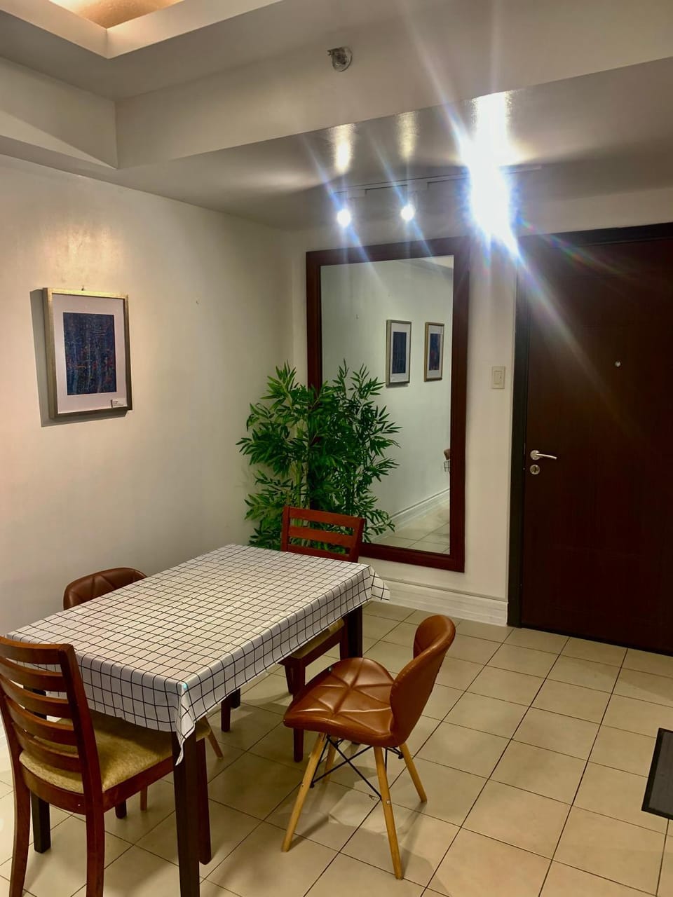 Spacious Scandi Studio in Burgos Circle Mind Museum Near Bonifacio High Street BGC with Golf Course View Apartment hotel in Makati