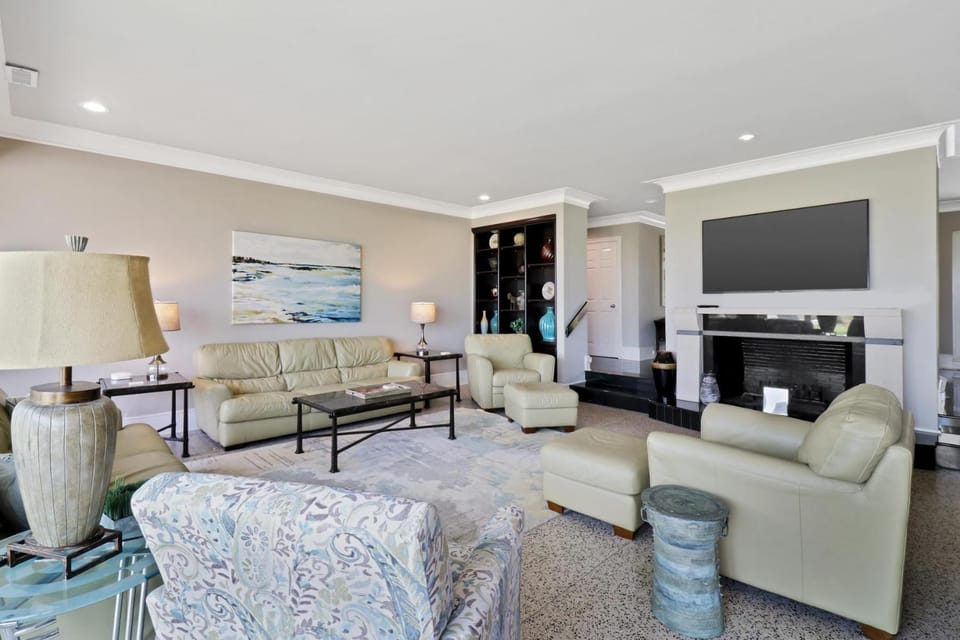 27 South Beach Lagoon House in Hilton Head Island