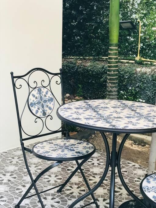 Summer House,shared pool, private bathroom and kitchen House in Phuket